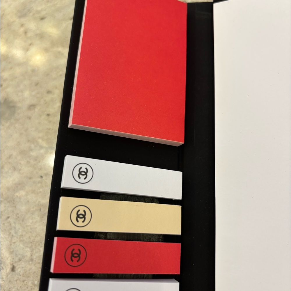 Chanel Notepad - Picture 7 of 7